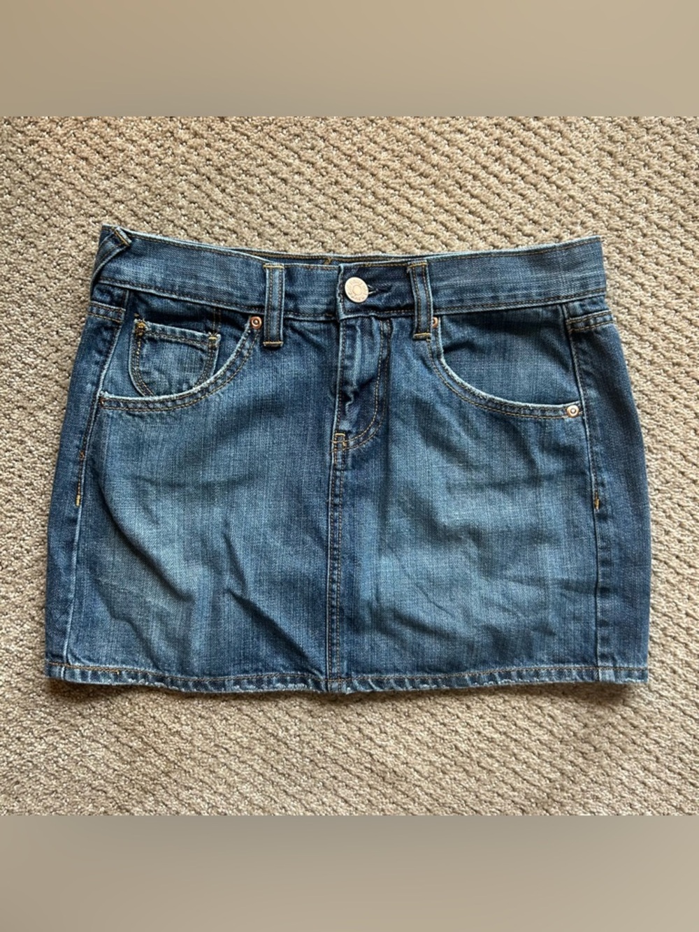 Old Navy Blue Denim Skirt Size: 2
